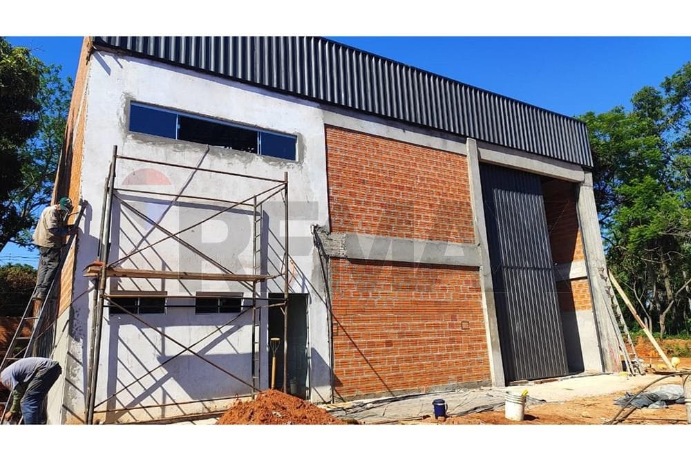 Tinglado de 600 m2 – Barrio Yukyey, Luque — foto 4