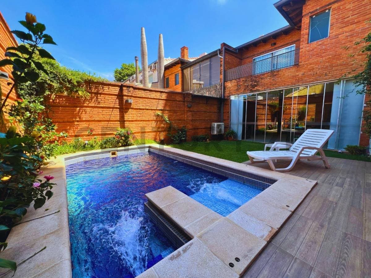 Alquilo hermoso duplex a 2 cuadras de la Municipalidad de Asunción!!!