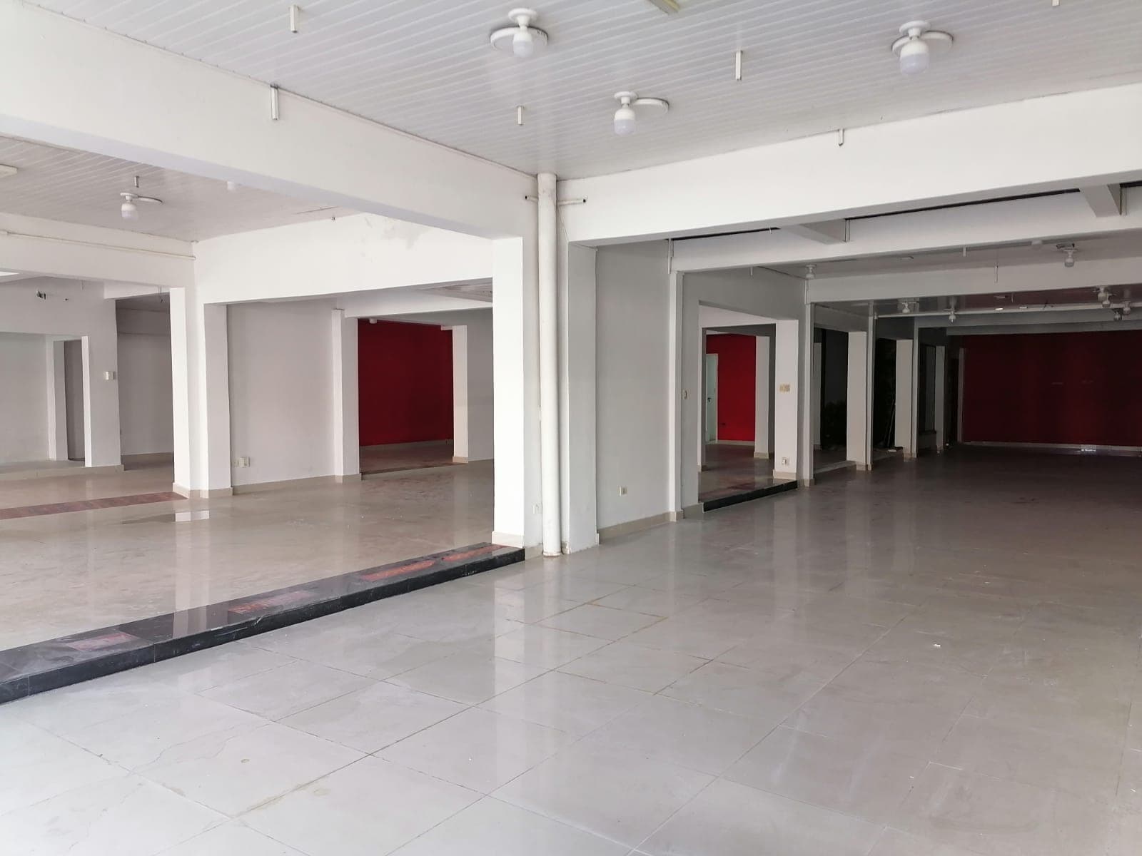Vendo Local Comercial sobre Avda