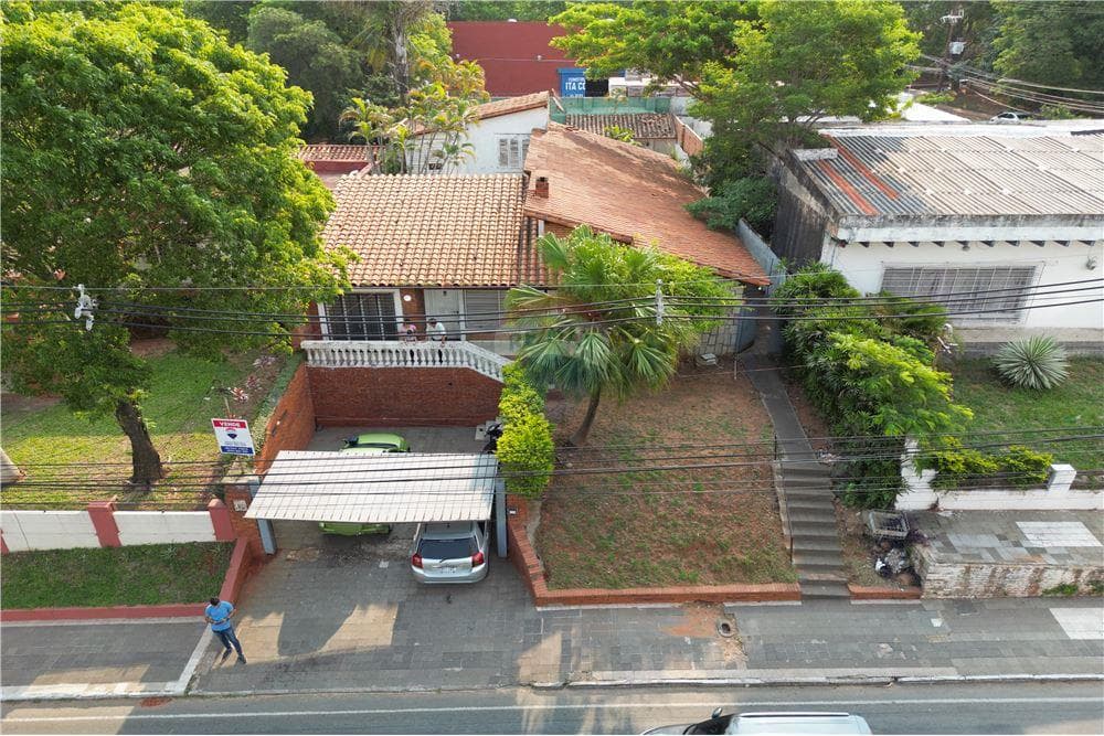 Casa de 6 Dorm. y Piscina sobre Av. Félix Bogado - Terreno de 600 m2, foto 5