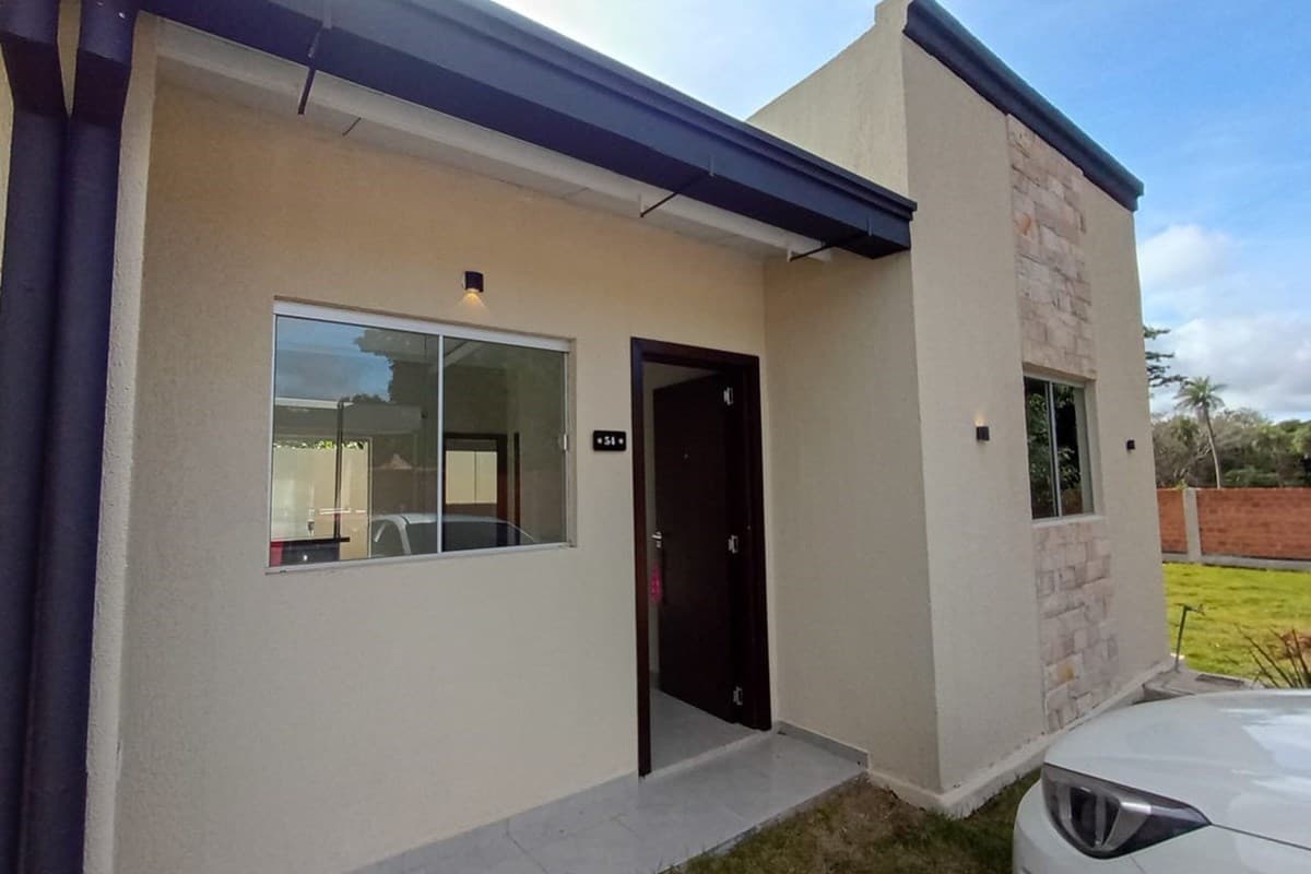 chalet a estrenar en condominio cerrado Luque, foto 1