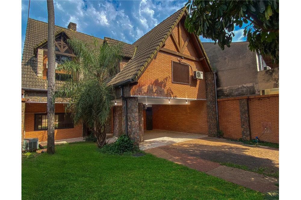 Vendo casa en barrio Herrera