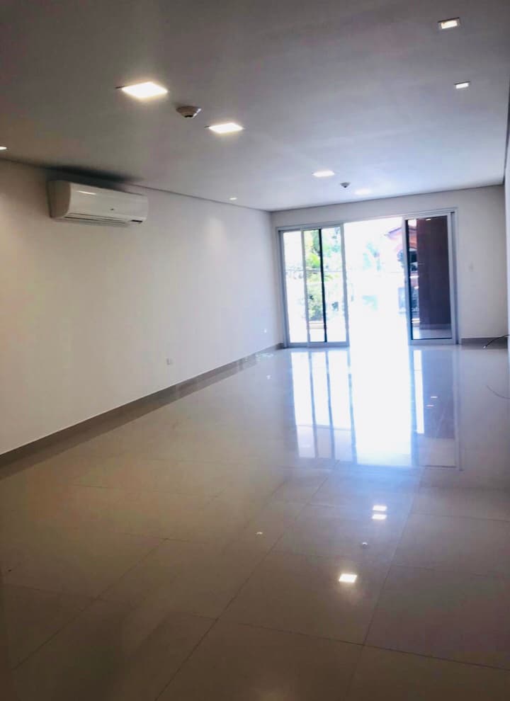 Hermoso Departamento sin muebles zona Los Laureles 3 en suite — foto 2