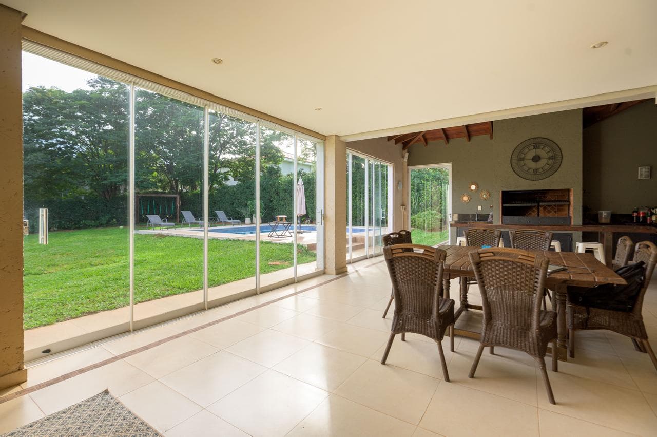 Hermosa residencia en venta - barrio cerrado mmontesol Luque, foto 3