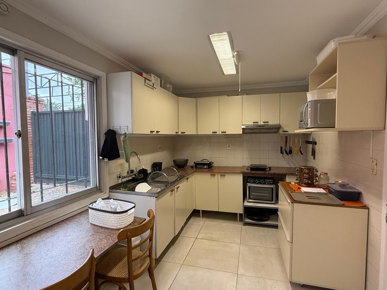 Se alquila – casa amoblada de 2 habs en suite, zona bcp - Las Lomas, foto 3