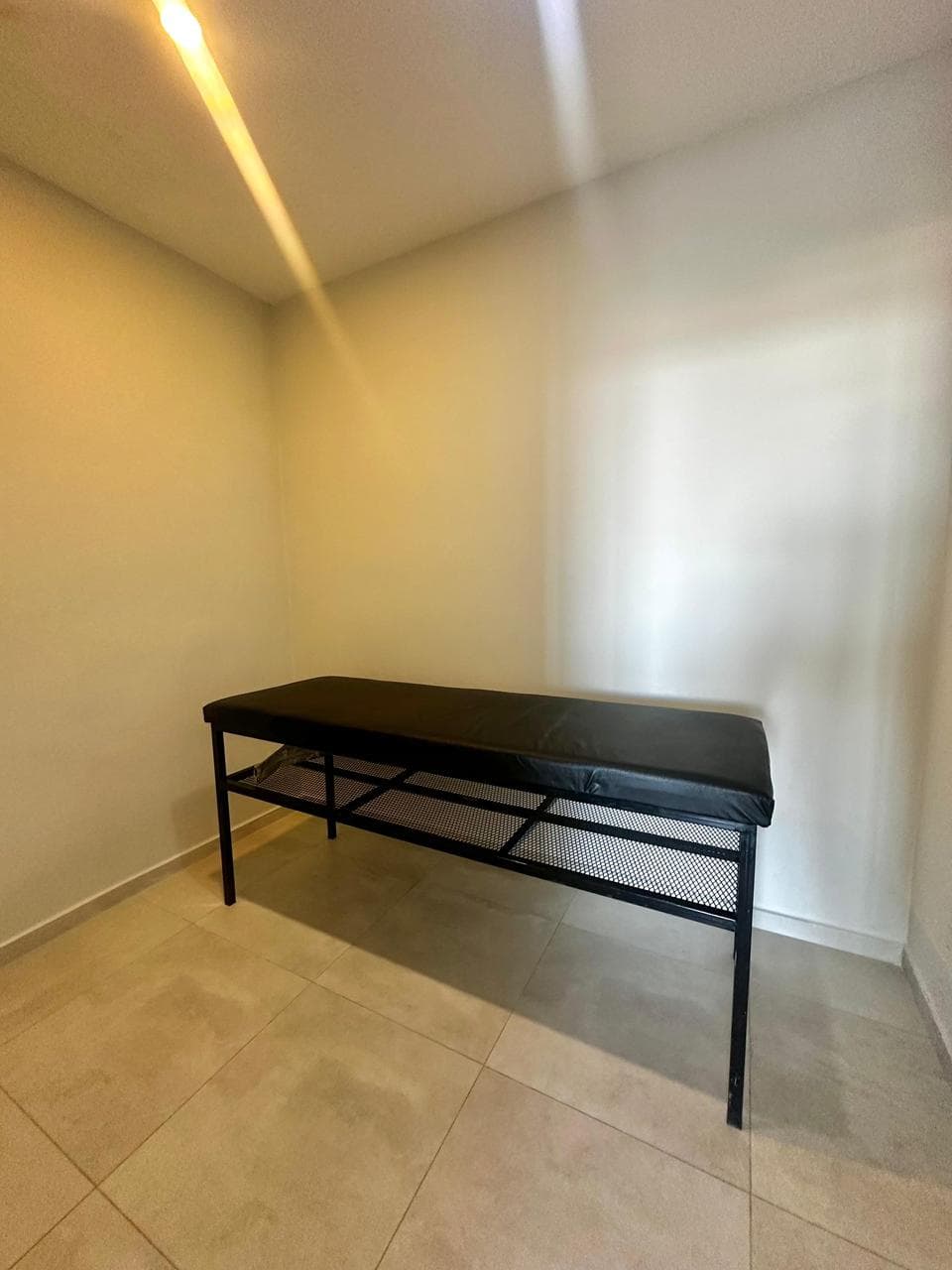 EN ALQUILER – Departamento Amoblado en Los Laureles, foto 2