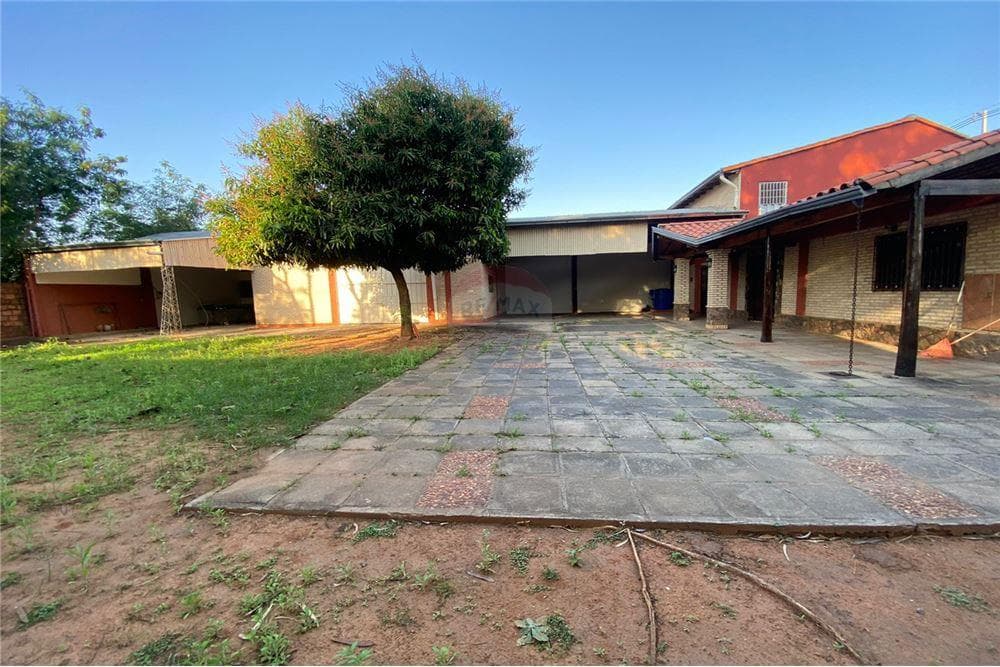 En venta amplia casa en Mariano Roque Alonso, foto 2