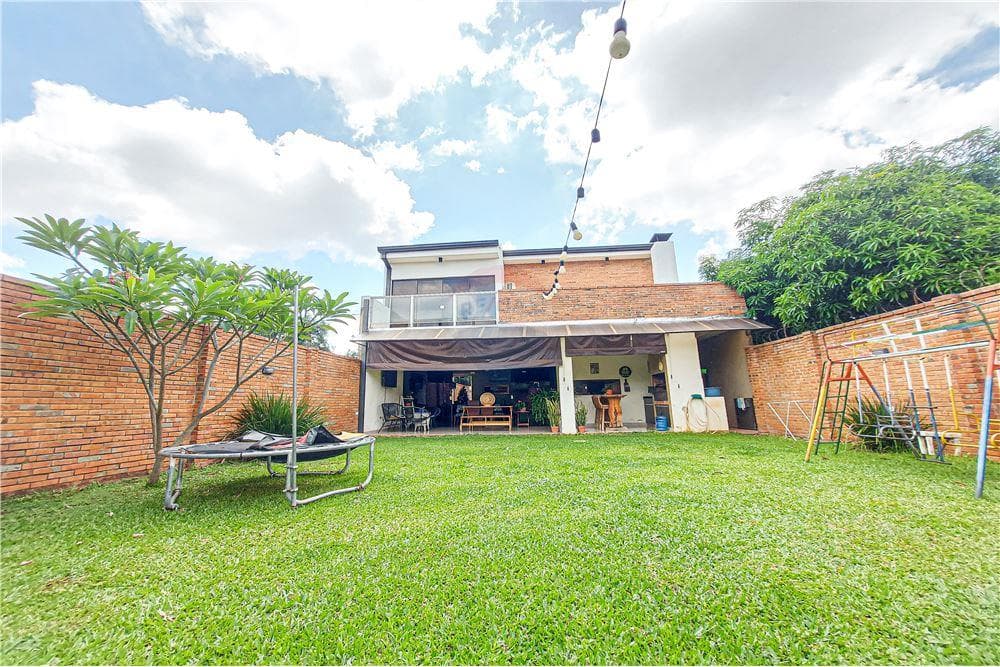 hermosa casa en Luque, foto 5