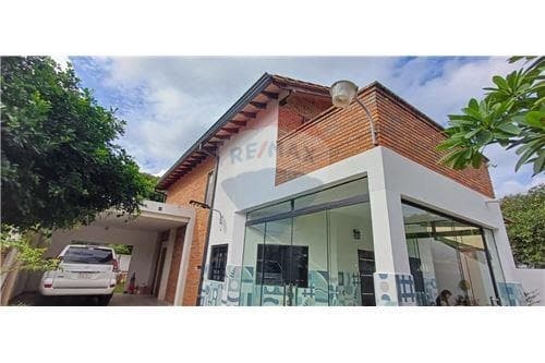 Residencia en Venta ubicado en la ciudad de Luque, foto 2