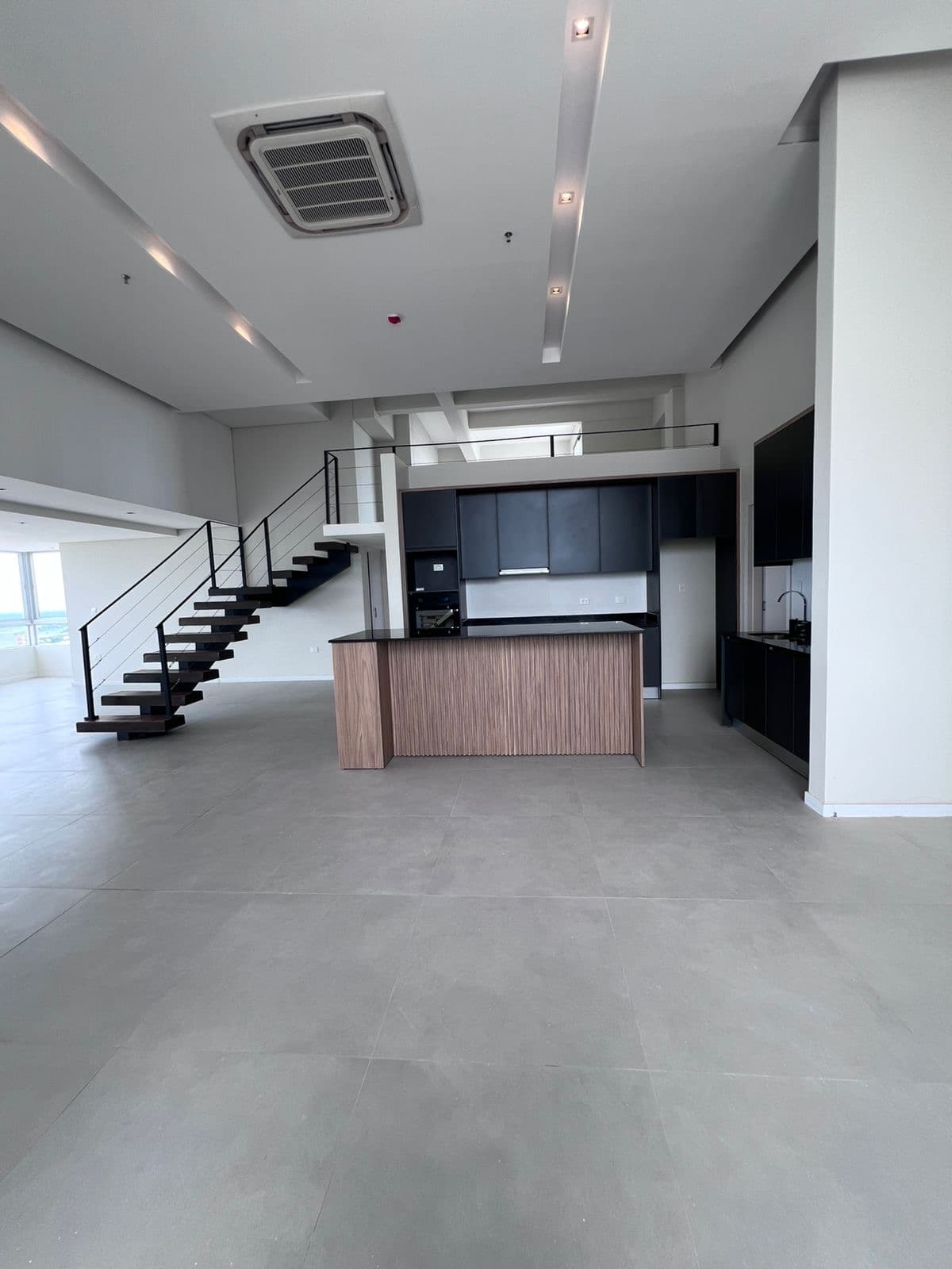 Barrio Jara, en venta penthouse de 3 dormitorios en suite, con 2 cocheras, foto 2