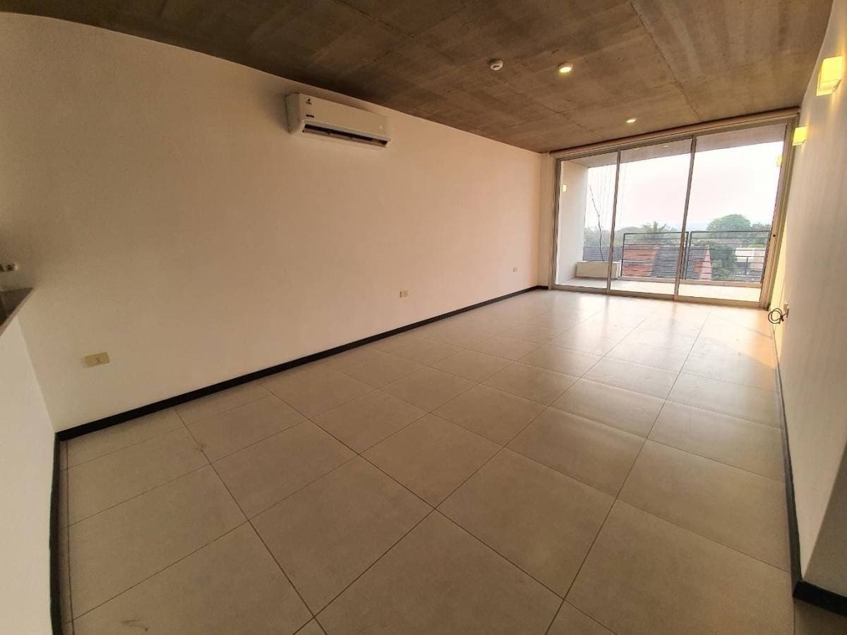 En Venta – Hermosa Casa Estrenar En Fernando de la Mora – Zona Norte — foto 3