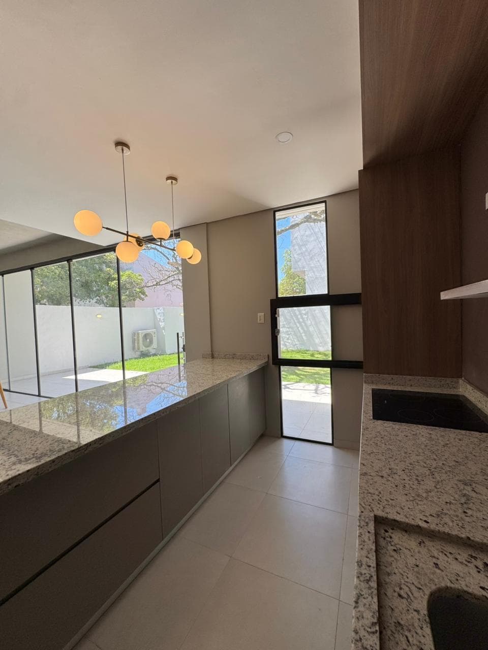 Duplex- condominio en barrio américa, detrás de la conmebol, foto 2
