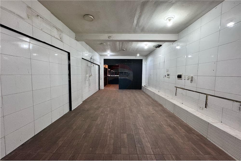 Amplio salón comercial de dos pisos, foto 4