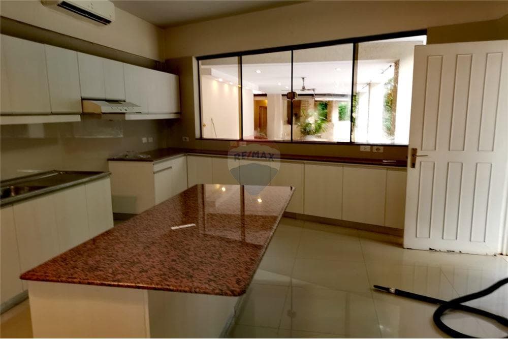 Residencia-Alquiler-Asunción Los Laureles, foto 5