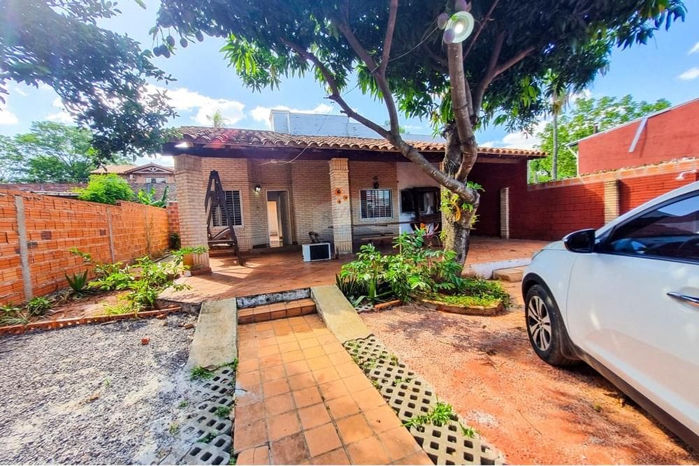 Hermosa casa en primer barrio, foto 2