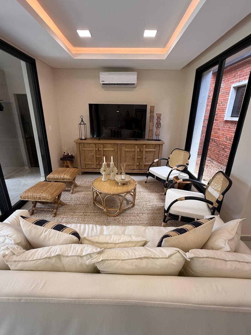 For sale – modern house with pool in San Bernardino, foto 3