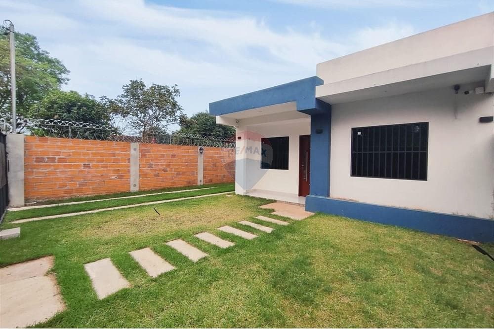 Chalet con piscina en Luque