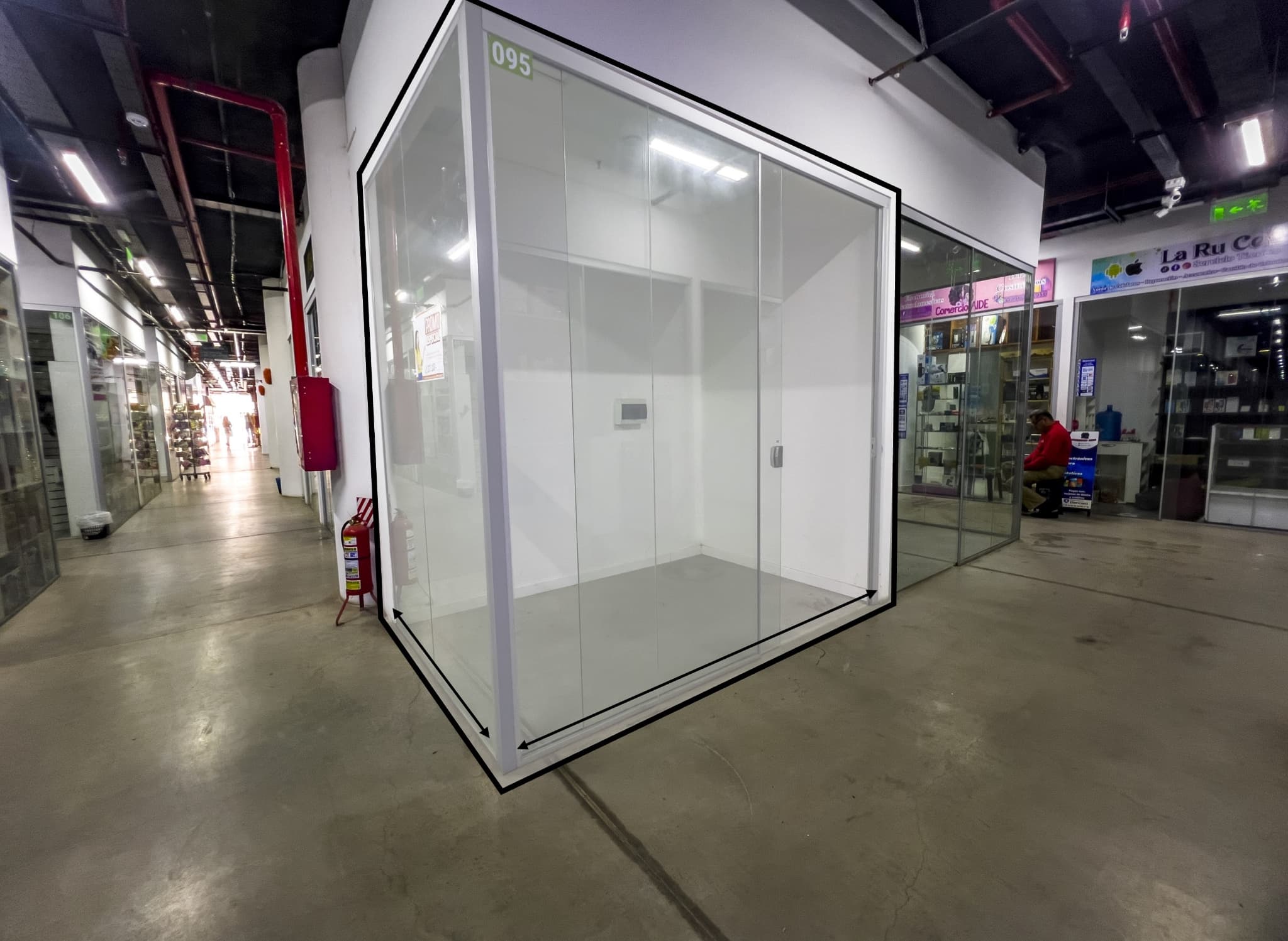 En Venta Salón Comercial + Cochera + Deposito