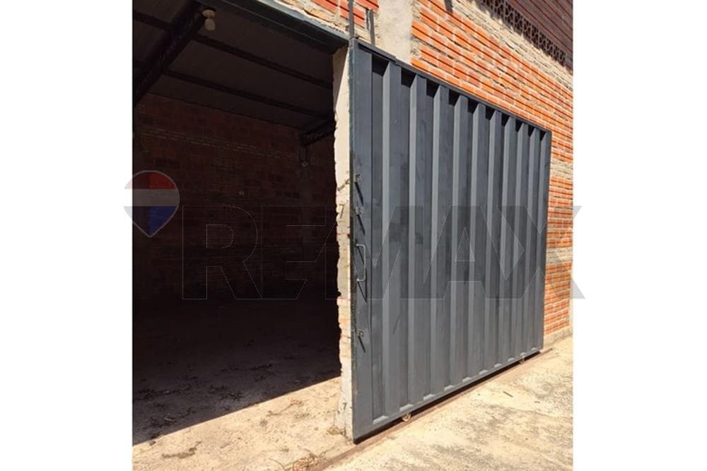 Depósitos en Zona Mercado 4 - Entrada para Camiones y Techos Nuevos, foto 4