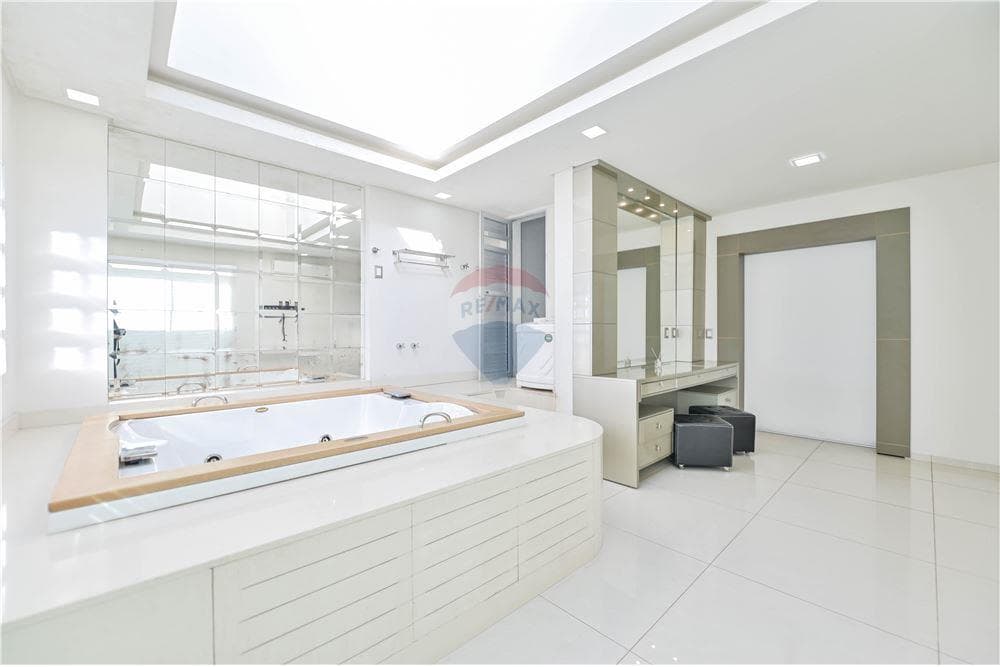 Residencia -en Alquiler en Los Laureles, foto 4