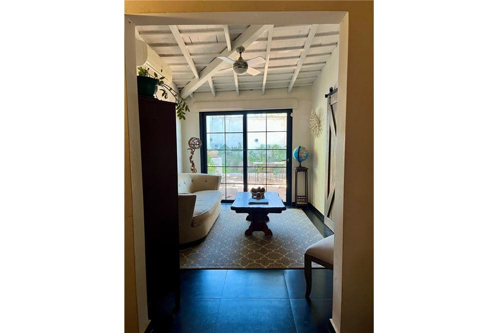 Casa-Venta-Fernando de la Mora, foto 4