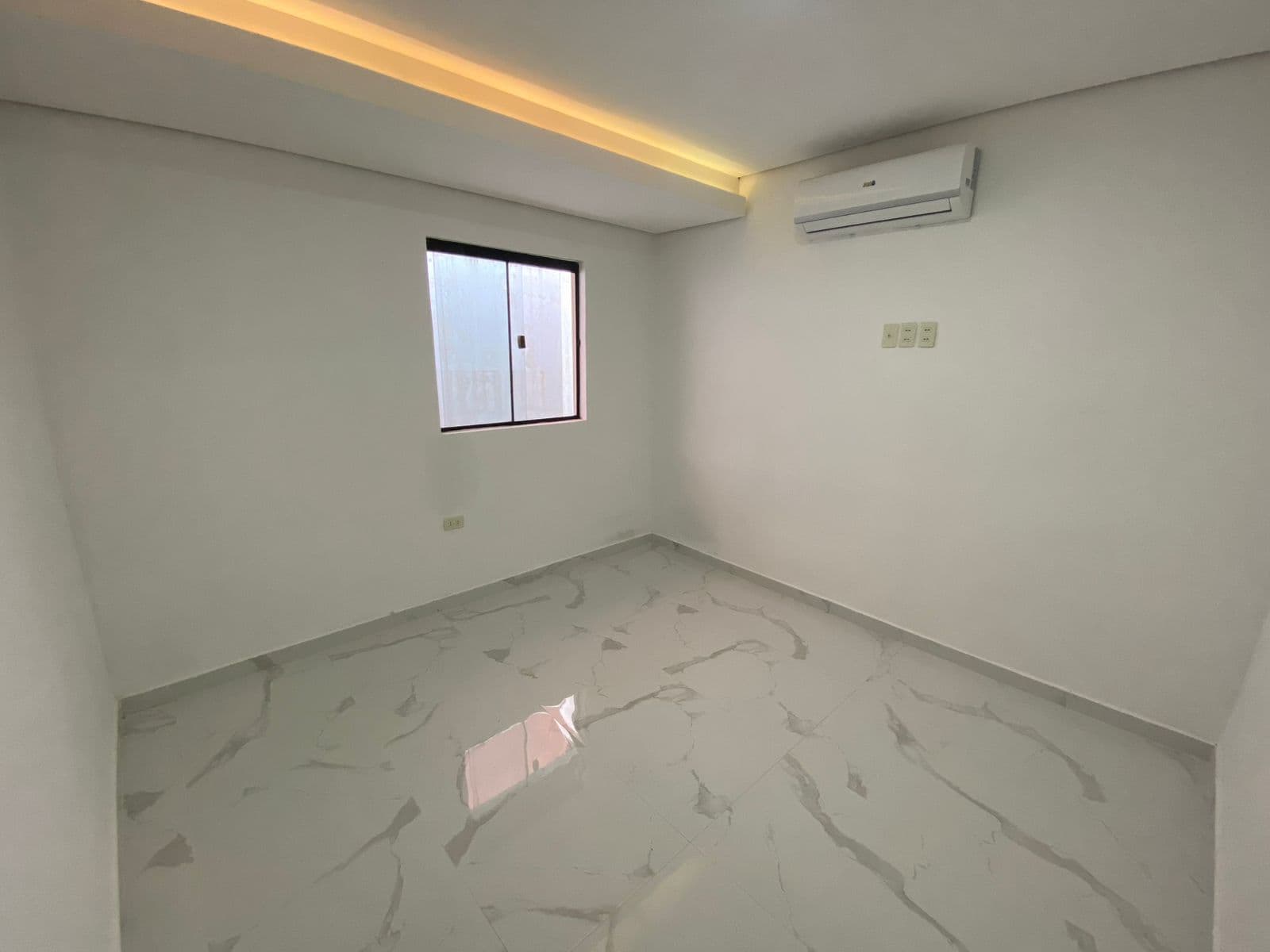 En Venta Hermoso Duplex En Lambare Zona Municipalidad — foto 5