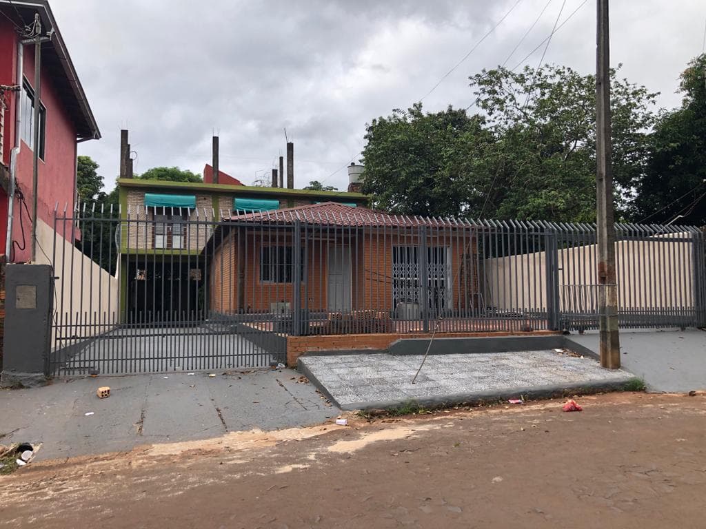 En venta casa en presidente franco, foto 1