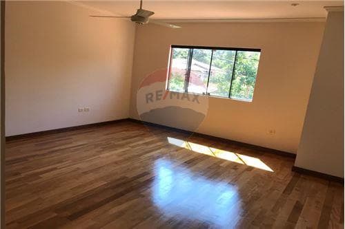 Casa alquiler zona banco central, foto 5