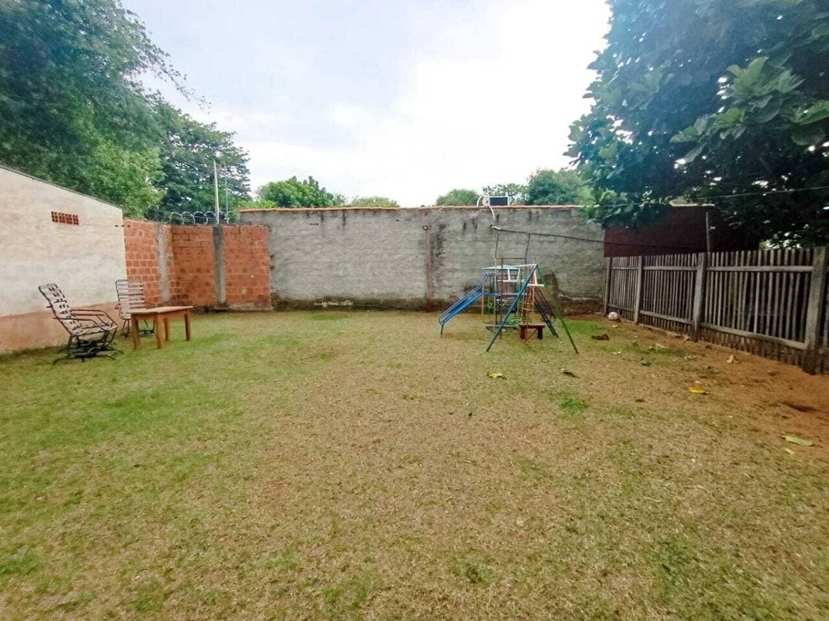 Gran Casa en Esquina – Amplios Espacios para tu Familia, foto 2