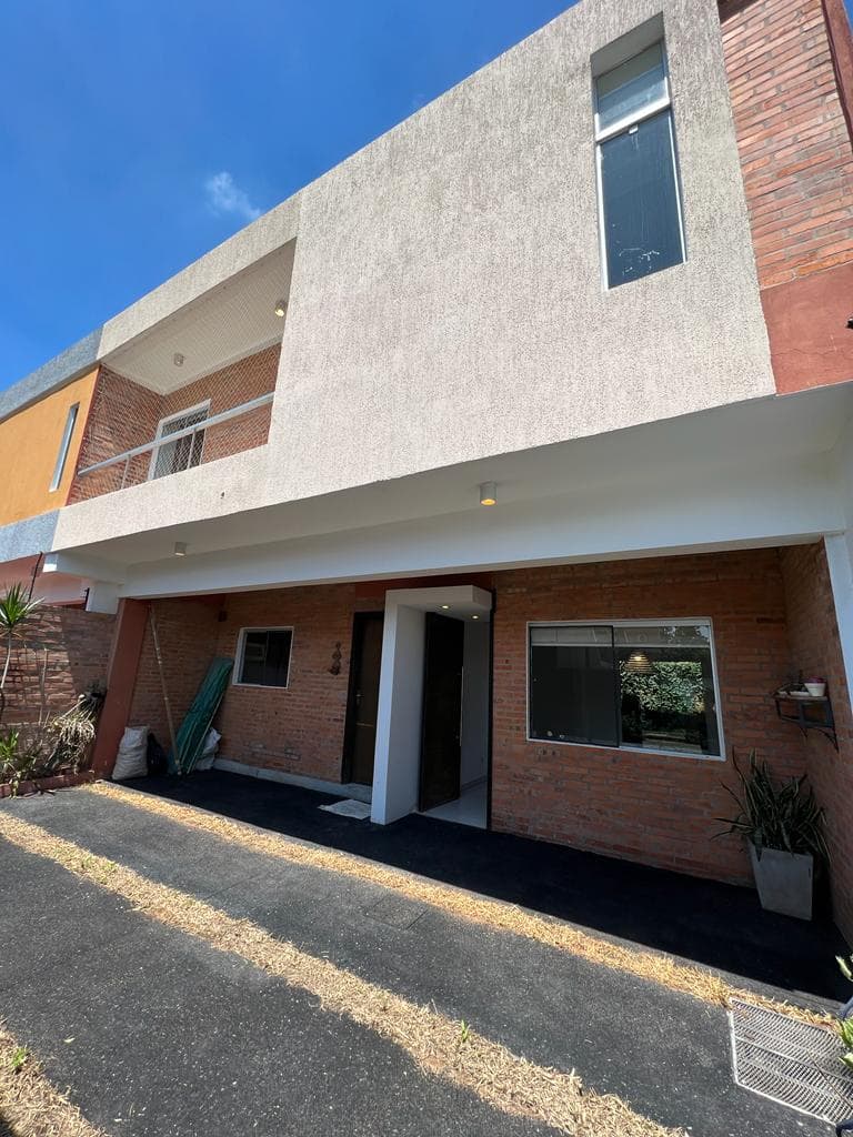 Duplex en venta en el barrio Villa Aurelia, zona Municipalidad, foto 2