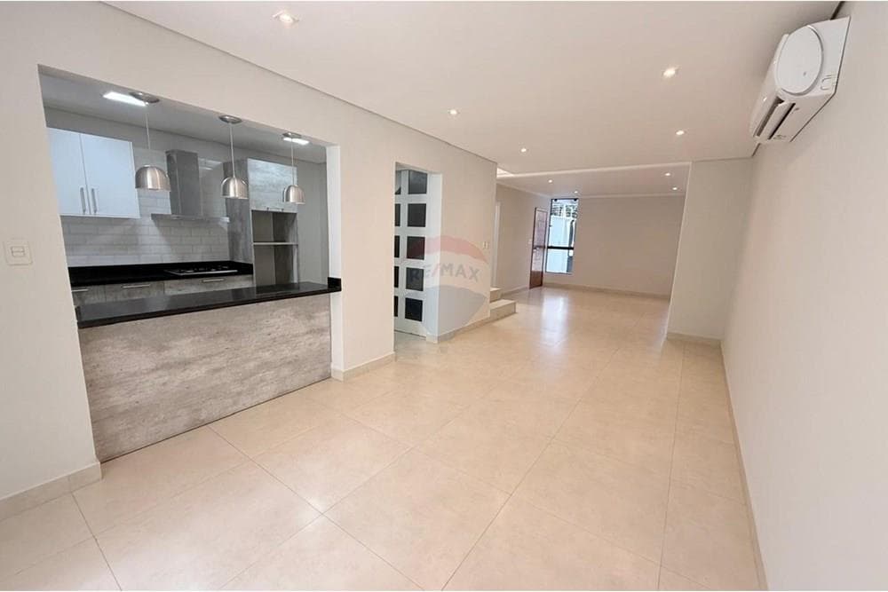 Amplio duplex en alquiler lambare 3 dormitorios, foto 4