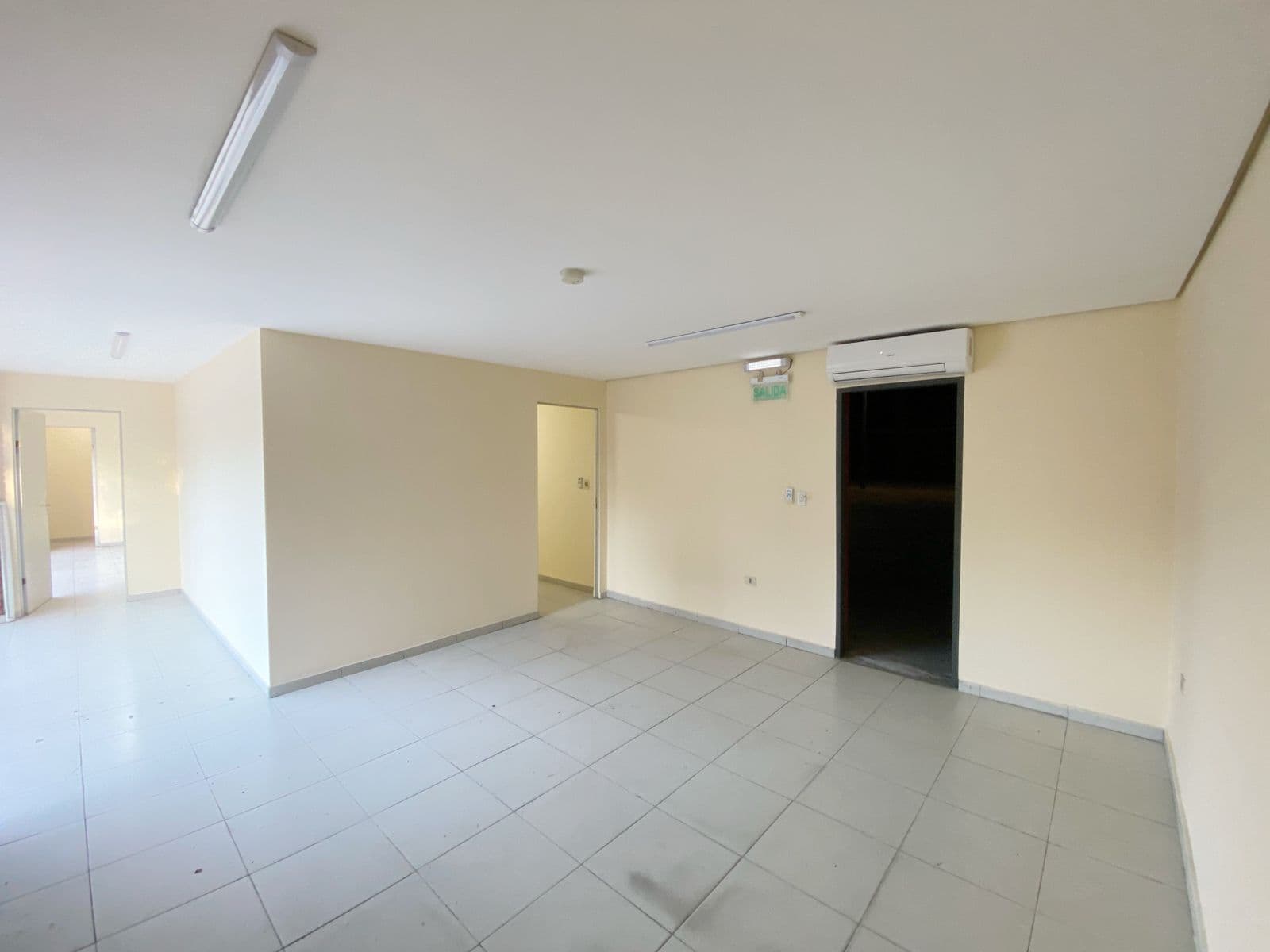 Tinglado seminuevo en Mariano Roque Alonso de 1.000 m2, foto 4