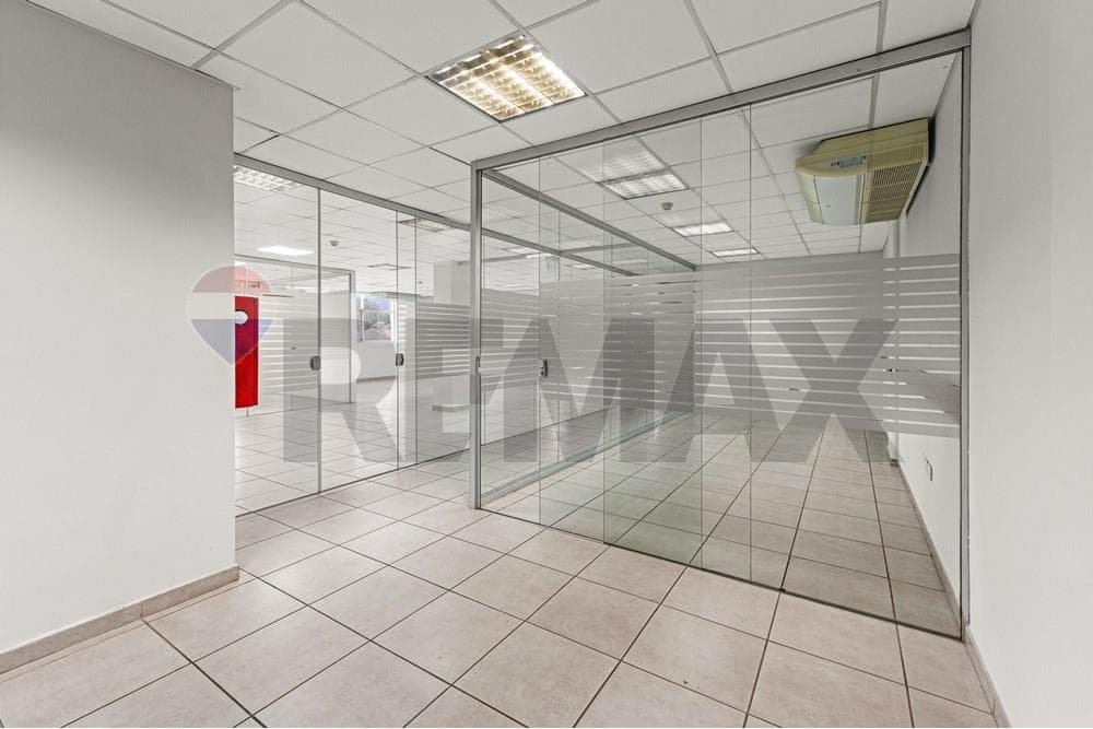 En alquiler | oficinas corporativas en edificio business center — foto 3