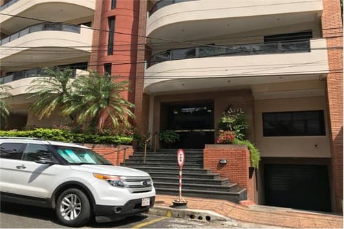 Departamento de 4 dormitorios en Las Mercedes