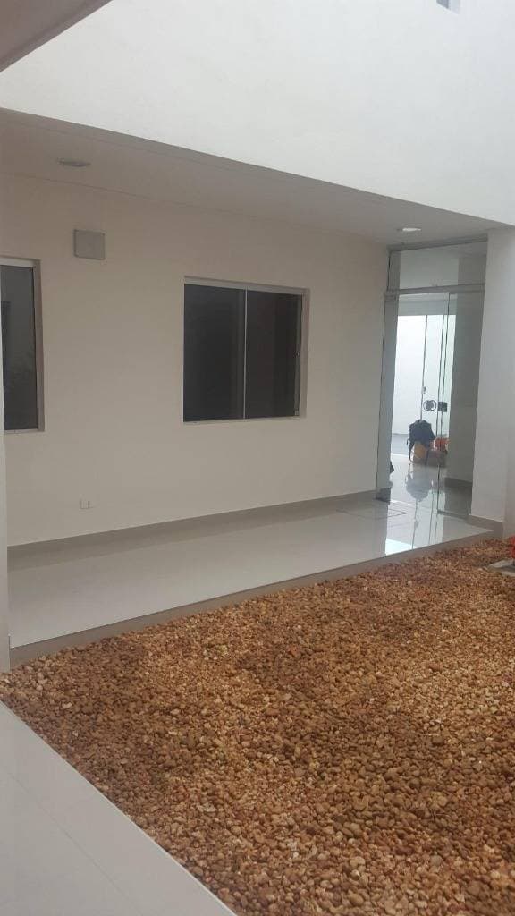 Oficina sobre avda gral santos, foto 2