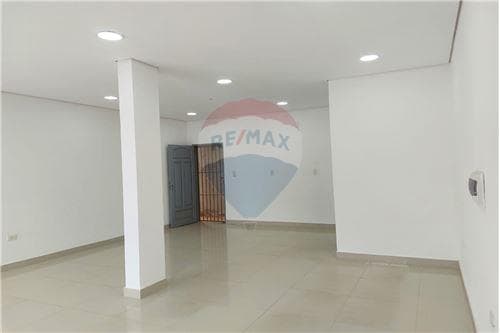 Local Comercial-Venta-PY Central Julián Augusto Saldivar, foto 2