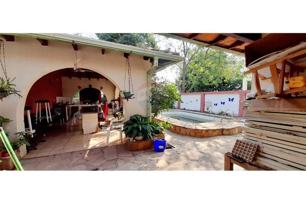 Residencia + terreno bo. Mburicao, Asunción, foto 5
