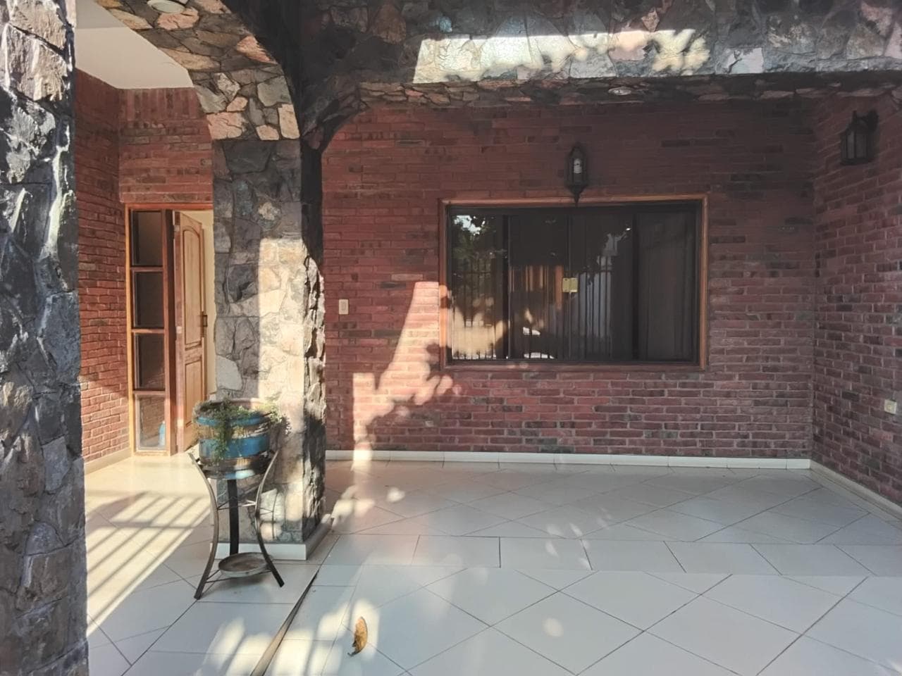 De Casa En Barrio Mburucuya, foto 4