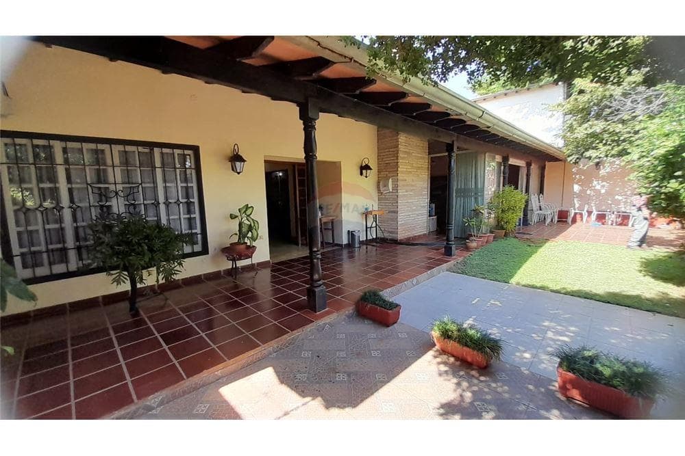 Vendo casa barrio Recoleta asuncion