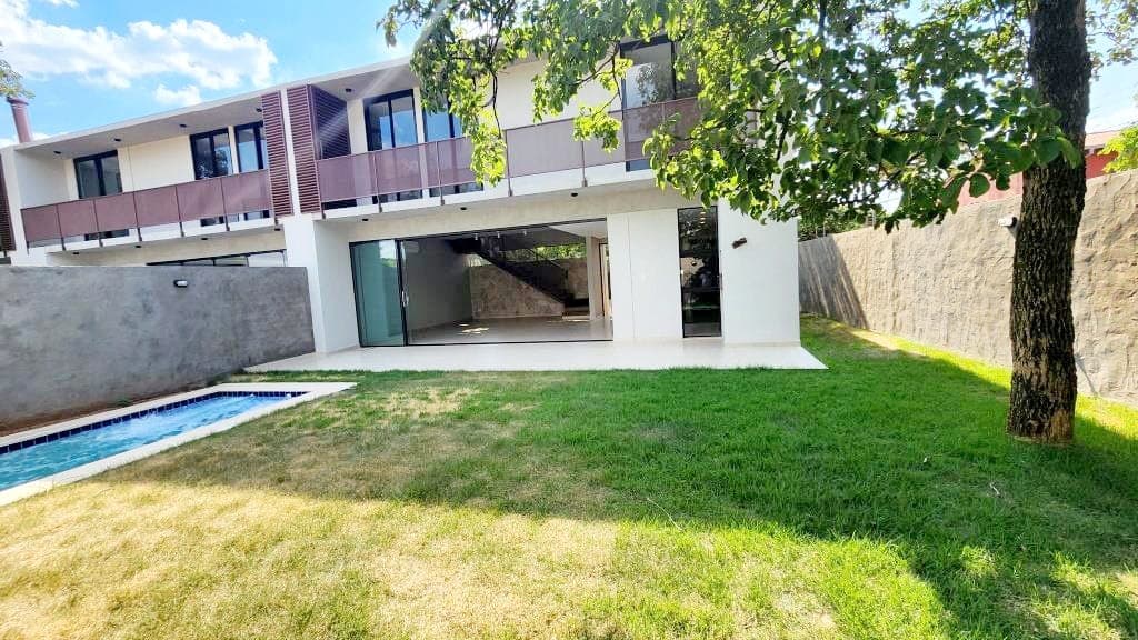 Vendo hermoso duplex a estrenar, Zona Conmebol / Barrio America, Luque