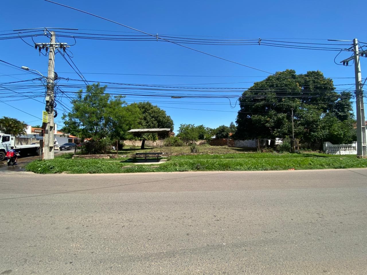 Terreno amplio en esquina en Mariano Roque Alonso, foto 5