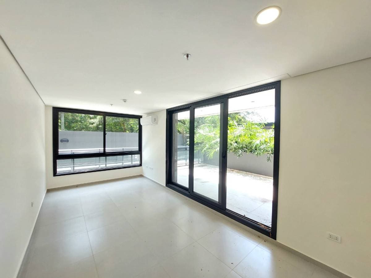 En venta - departamento de 3 dormitorios con patio privado en el urban ykua sati, foto 4