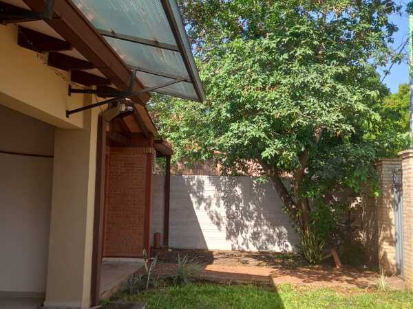 Casa en venta en Lambaré, foto 3