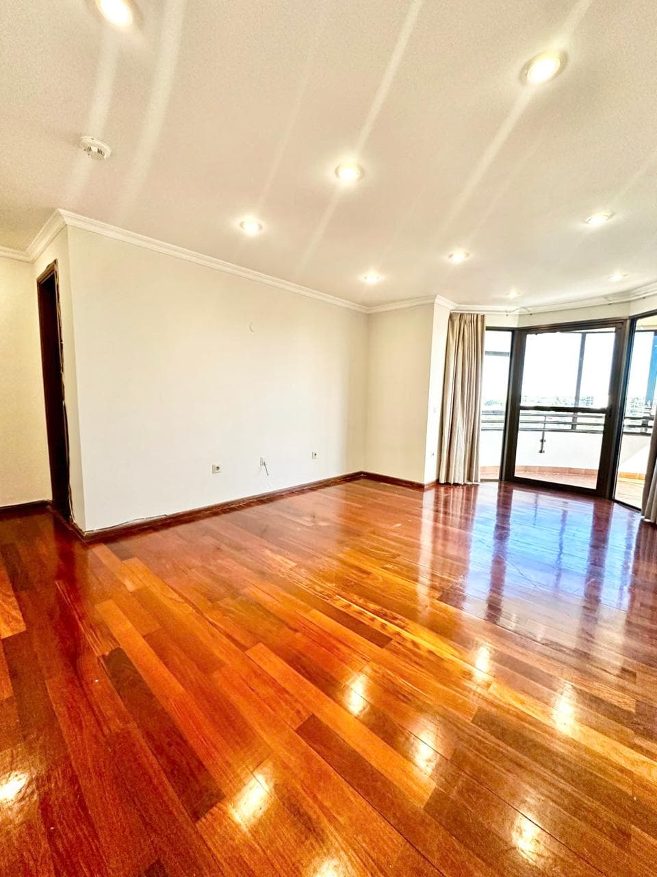 En Alquiler Departamento de 3 Habitaciones - Las Mercedes A392, foto 2