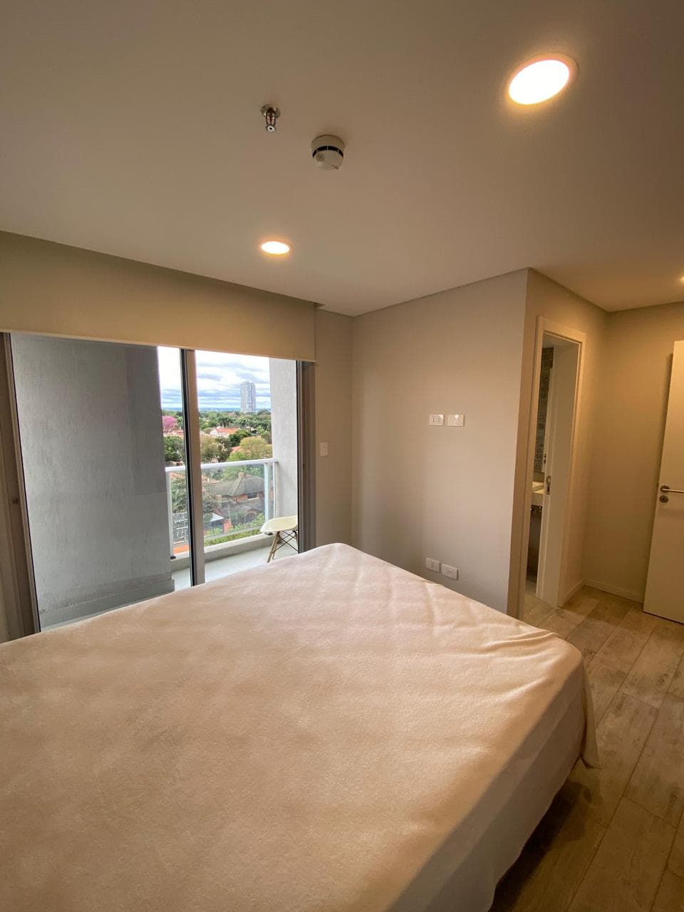 Hermoso Dpto de 2 Habit Amoblado en Zona Molas Lopez — foto 4