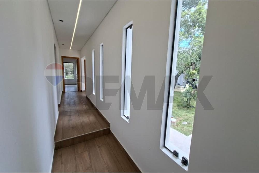 Casa - Venta - San Bernardino, Paraguay, foto 2