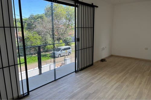 Hermosa casa en lambare, foto 5