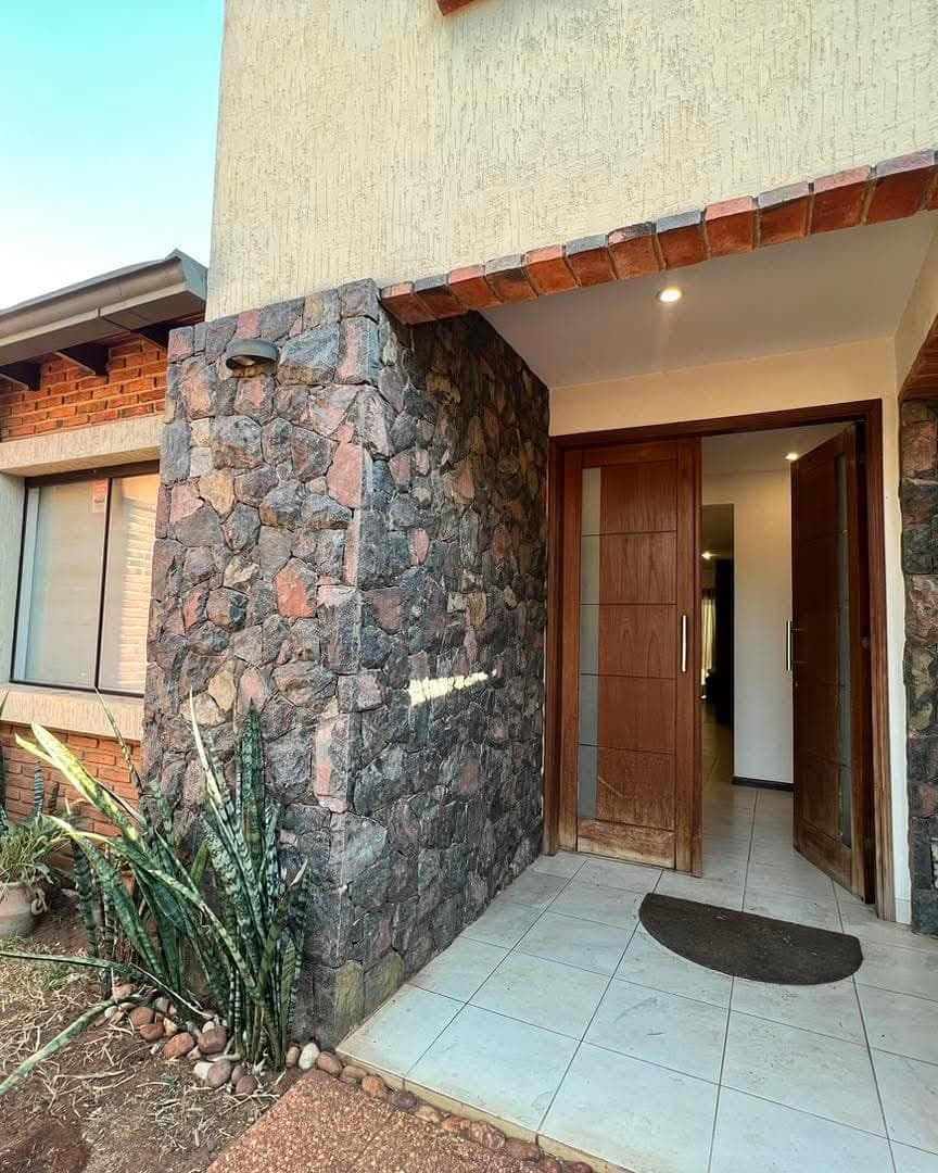 En Alquiler!!! Casa Residencial En Villa Aurelia