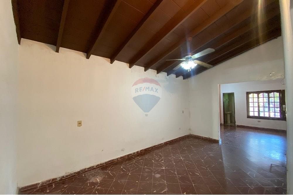 Terreno con casa a refaccionar en b° Jara, foto 5