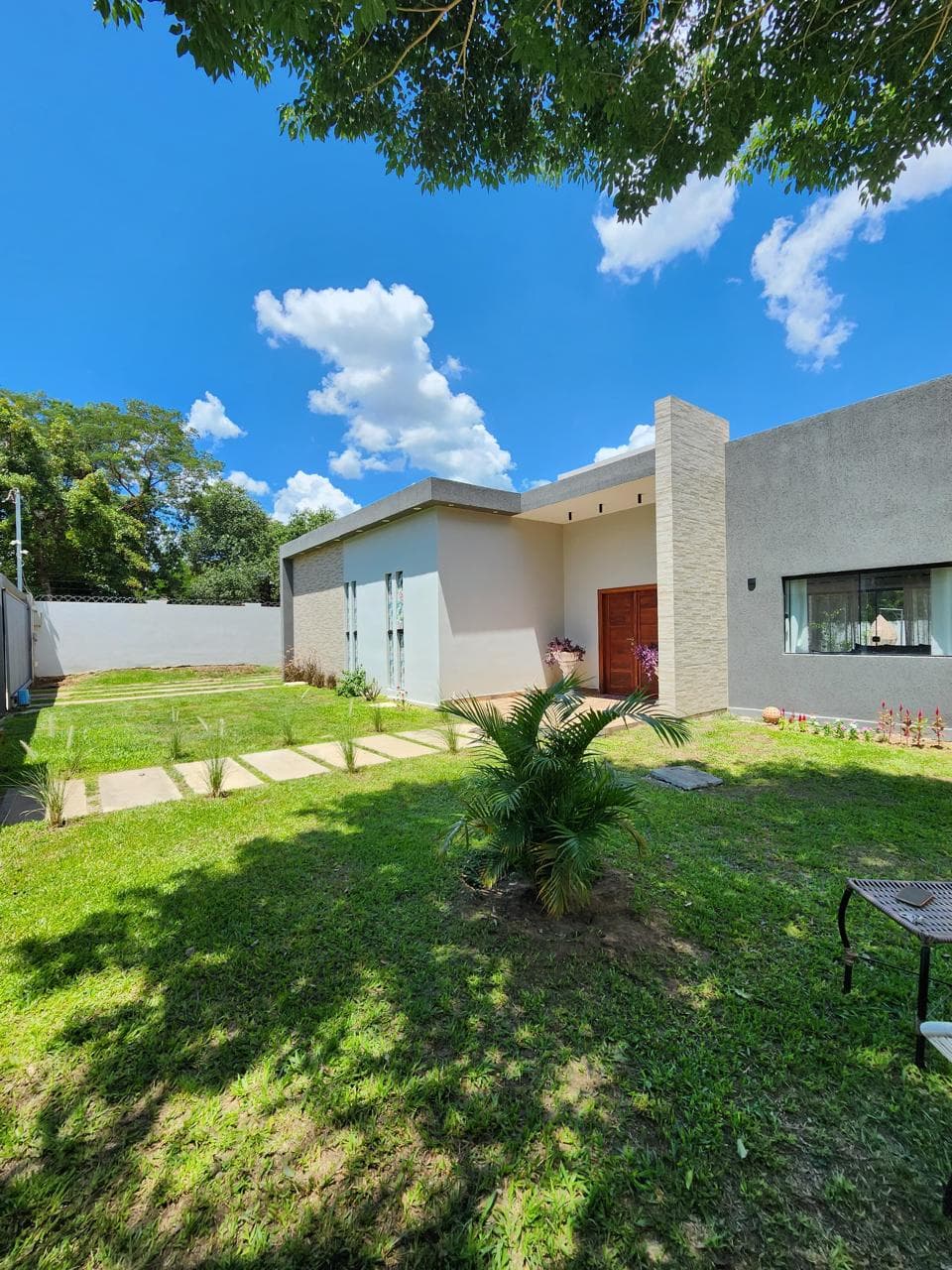 Alquilo Casa En Sanber A Pasos Del Condominio Ayres, Contrato Anual